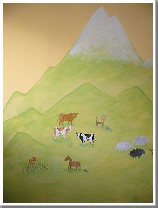 0092_k004  kinderzimmerwand berge.jpg